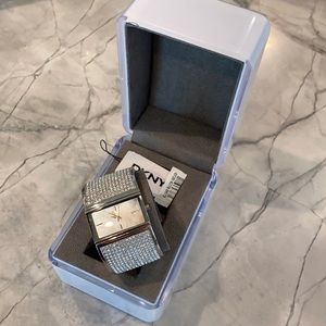 NWT DKNY watch with crystals and mother of pearls